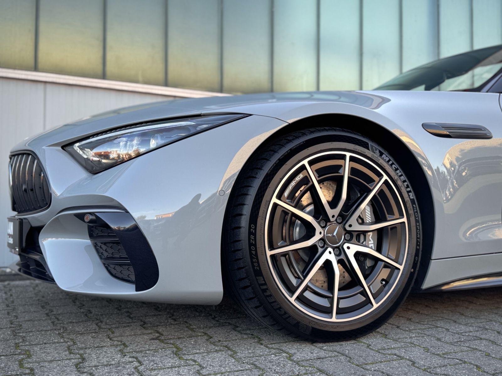 Fahrzeugabbildung Mercedes-Benz SL 43 AMG Roadster *V8-STYLING|DESIGNO|ASSIST*