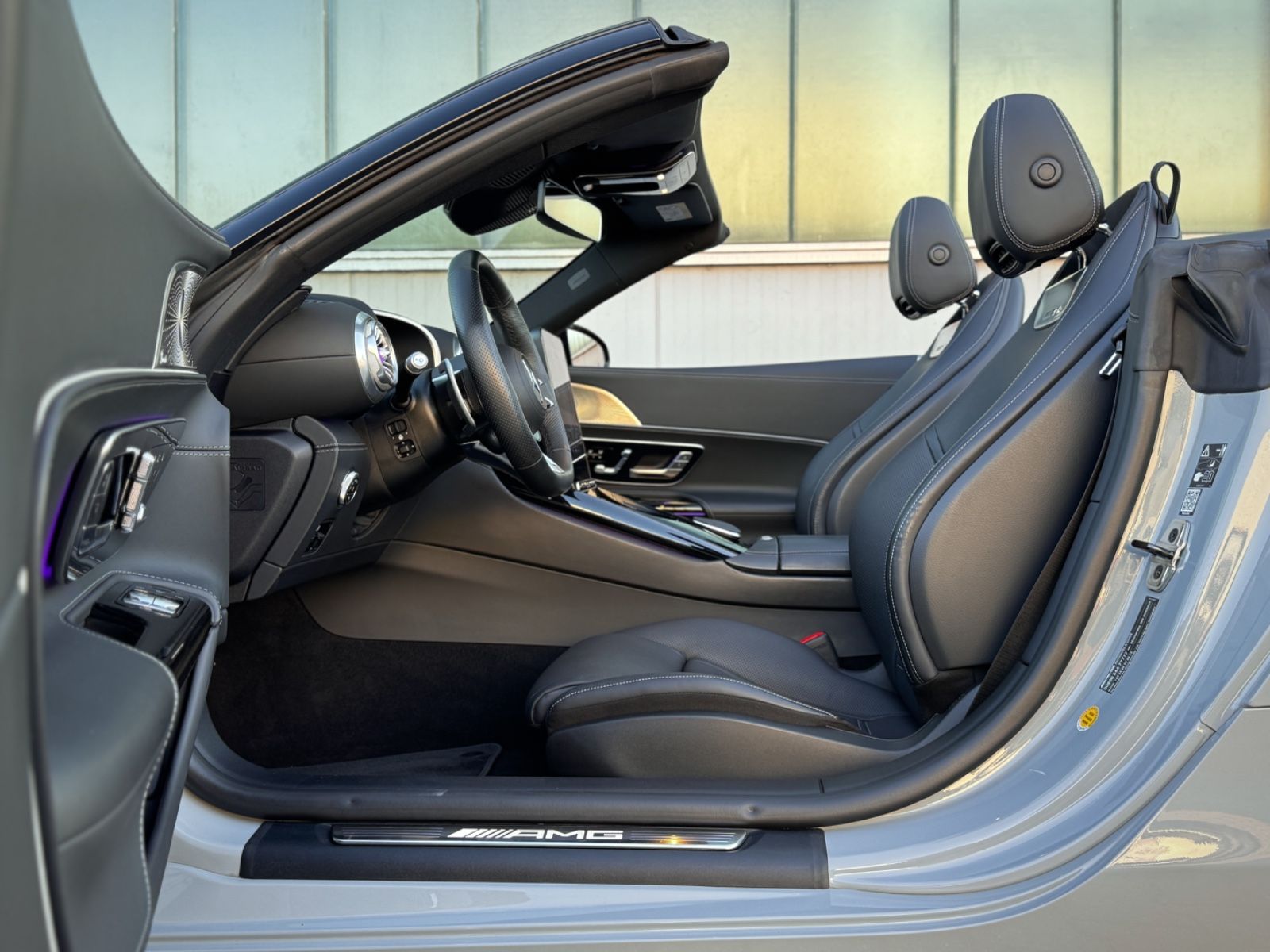 Fahrzeugabbildung Mercedes-Benz SL 43 AMG Roadster *V8-STYLING|DESIGNO|ASSIST*