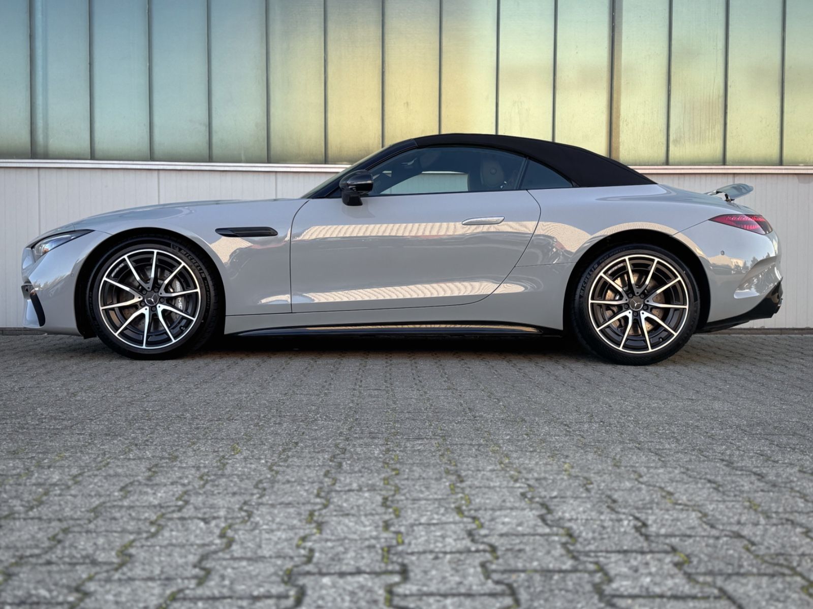 Fahrzeugabbildung Mercedes-Benz SL 43 AMG Roadster *V8-STYLING|DESIGNO|ASSIST*