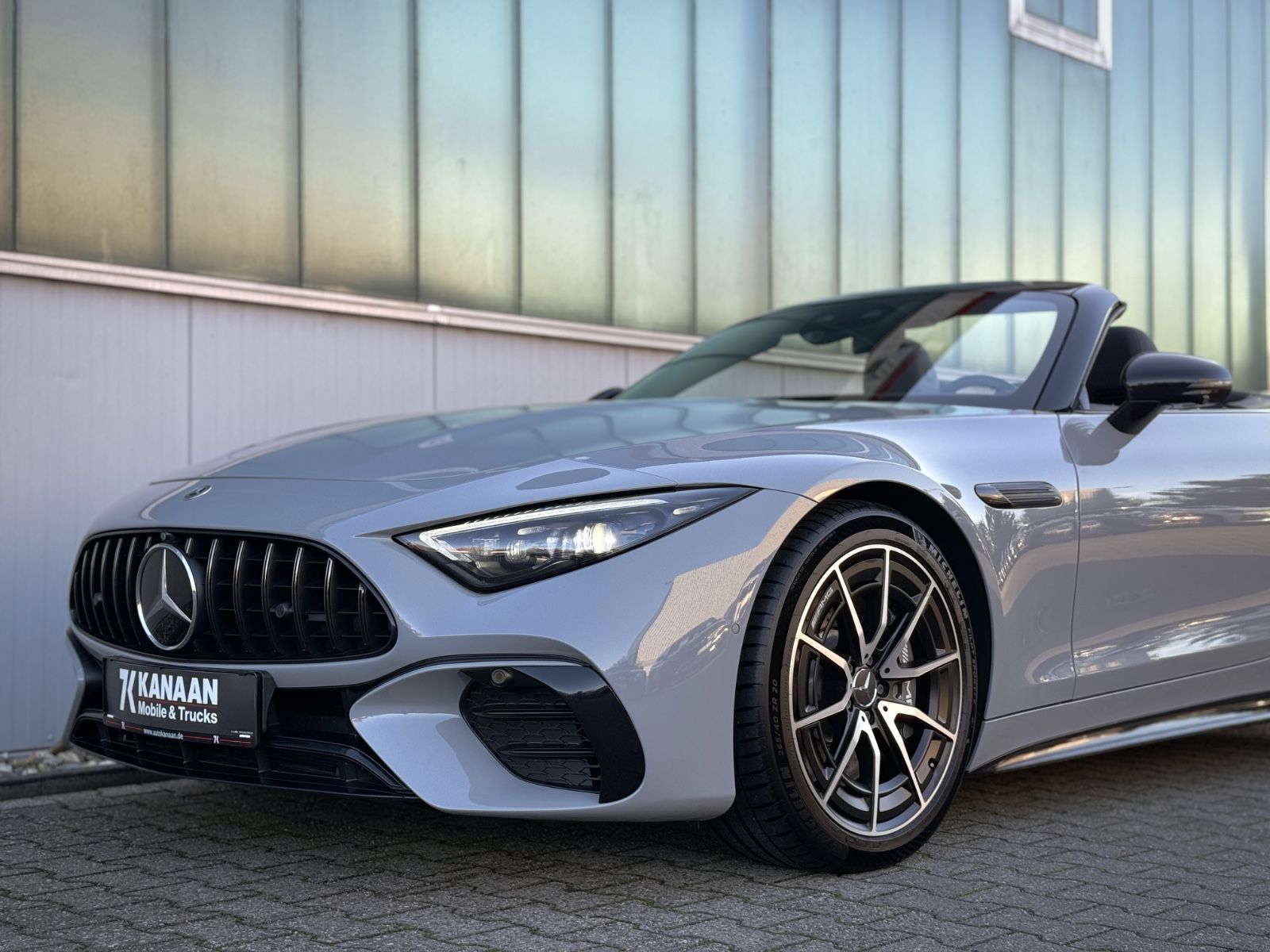Fahrzeugabbildung Mercedes-Benz SL 43 AMG Roadster *V8-STYLING|DESIGNO|ASSIST*
