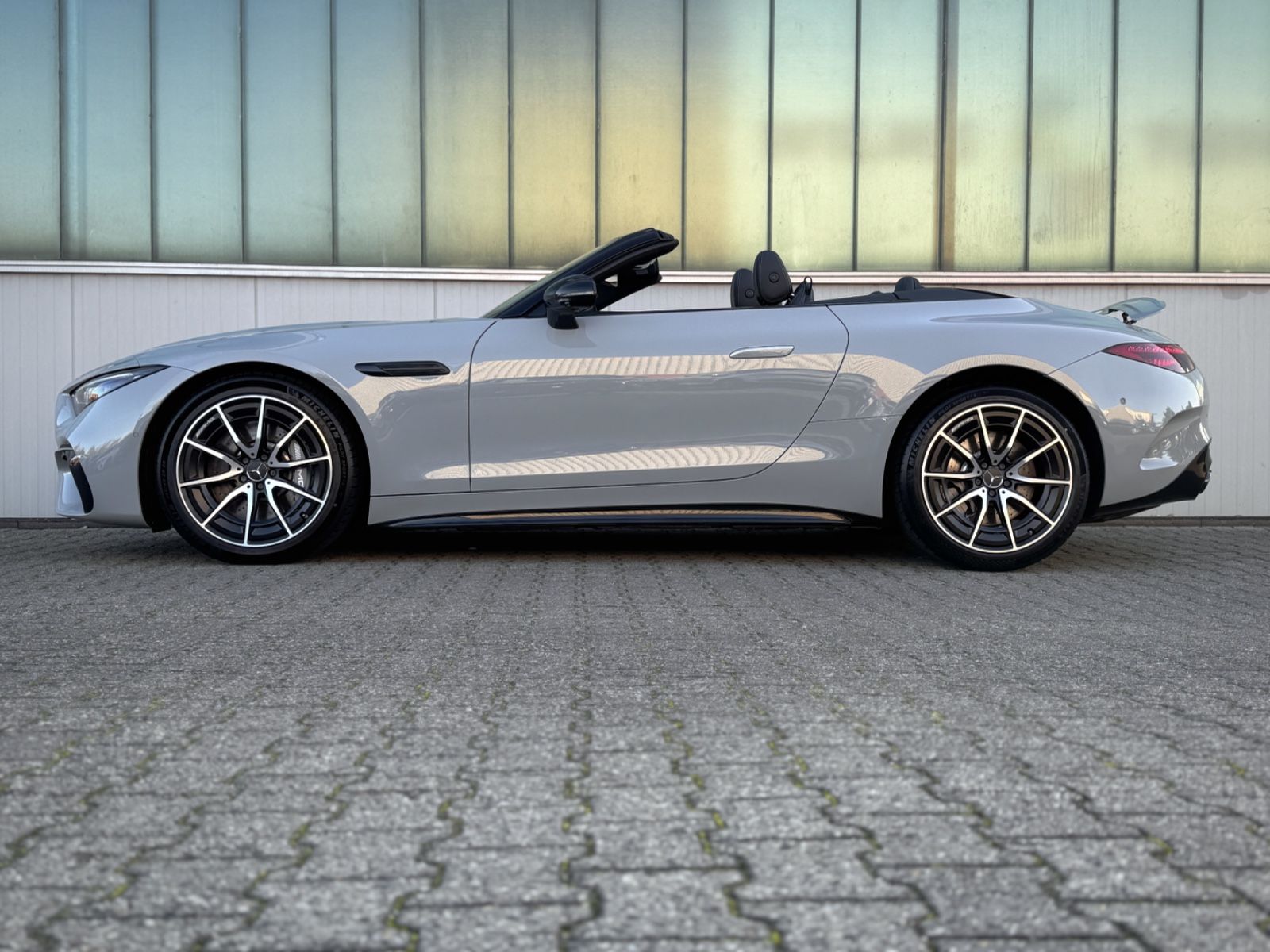 Fahrzeugabbildung Mercedes-Benz SL 43 AMG Roadster *V8-STYLING|DESIGNO|ASSIST*