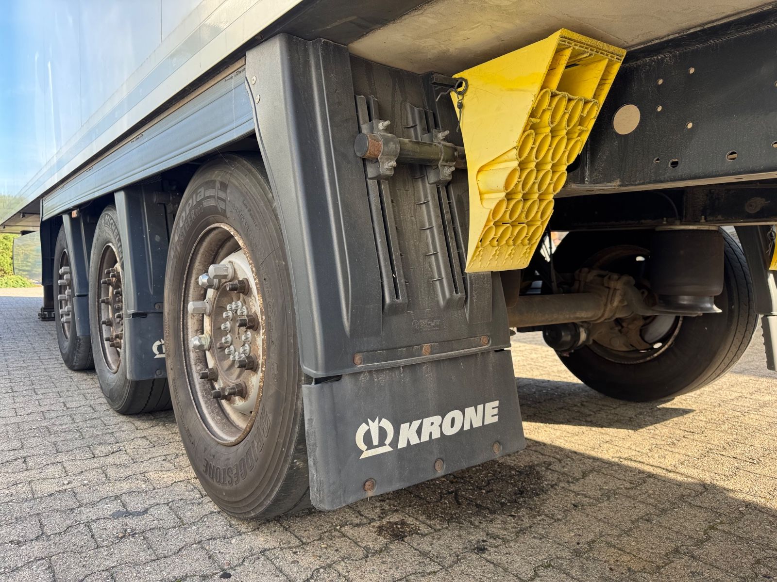 Fahrzeugabbildung Krone Tiefkühlkoffer Thermoking SLXi  2x Verdampfer