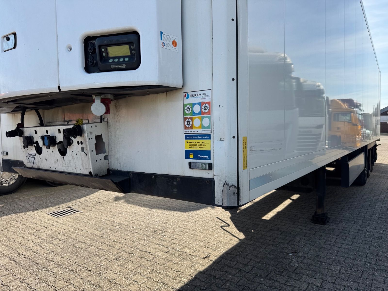 Fahrzeugabbildung Krone Tiefkühlkoffer Thermoking SLXi  2x Verdampfer