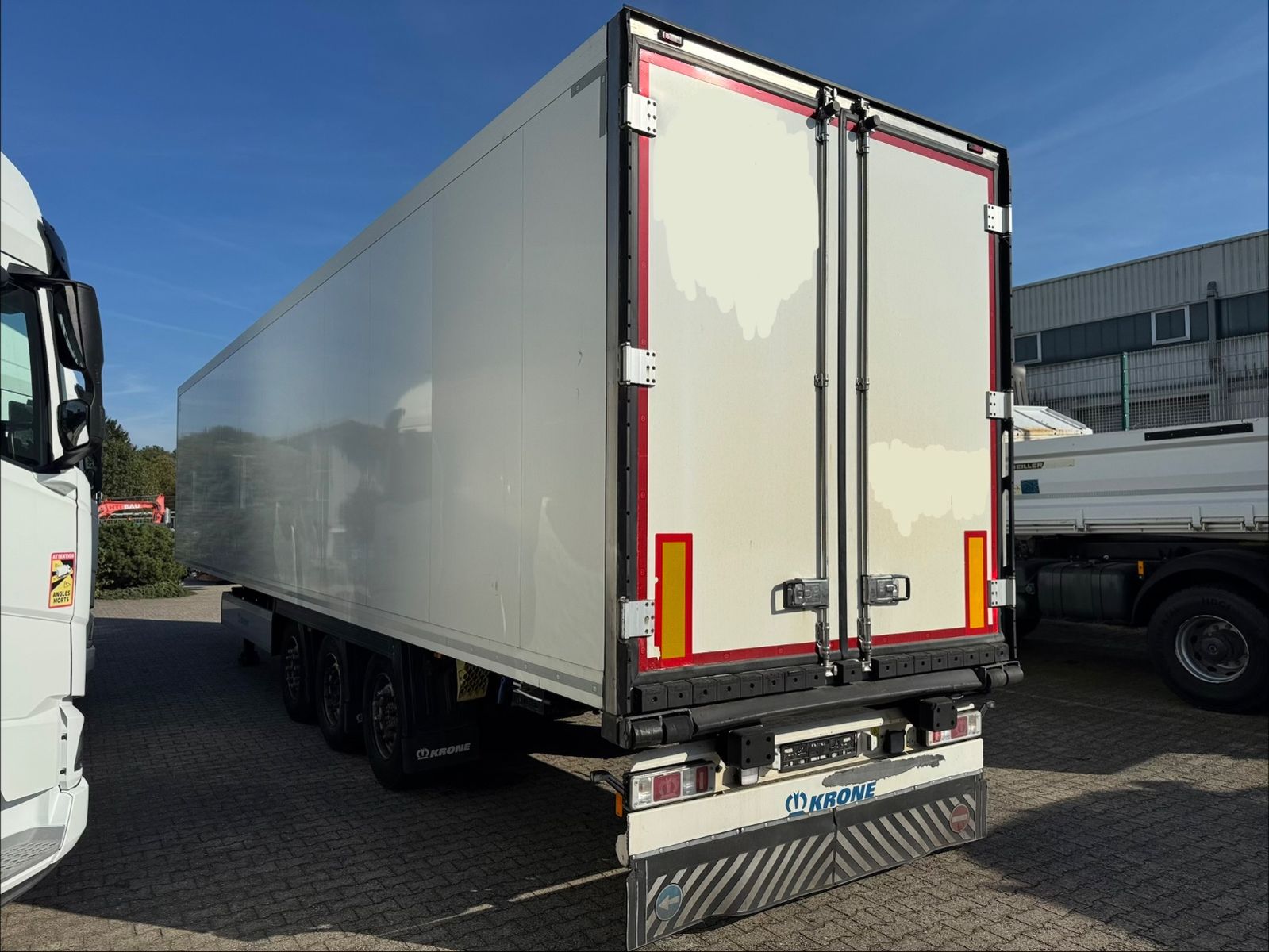 Fahrzeugabbildung Krone Tiefkühlkoffer Thermoking SLXi  2x Verdampfer
