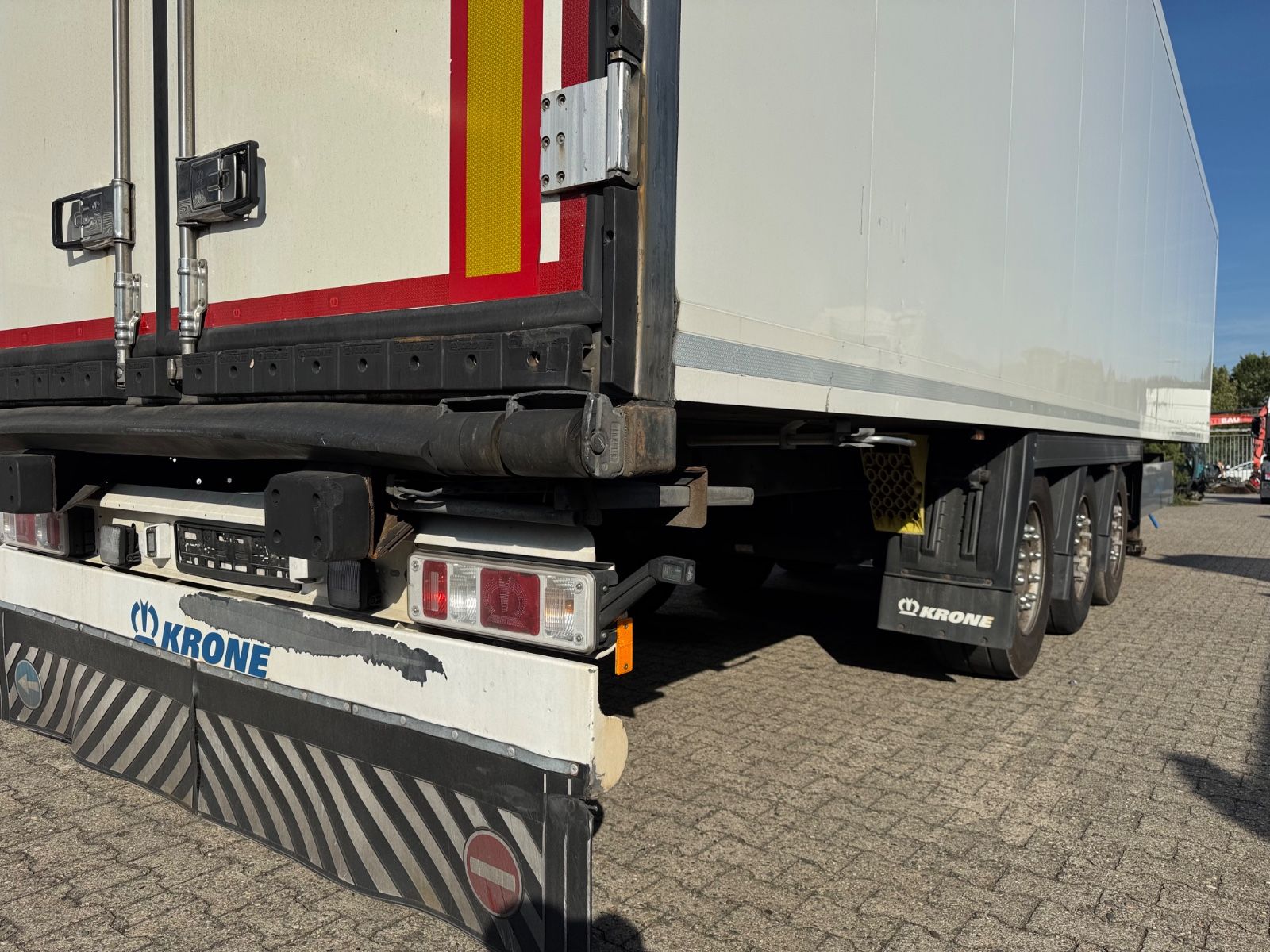 Fahrzeugabbildung Krone Tiefkühlkoffer Thermoking SLXi  2x Verdampfer