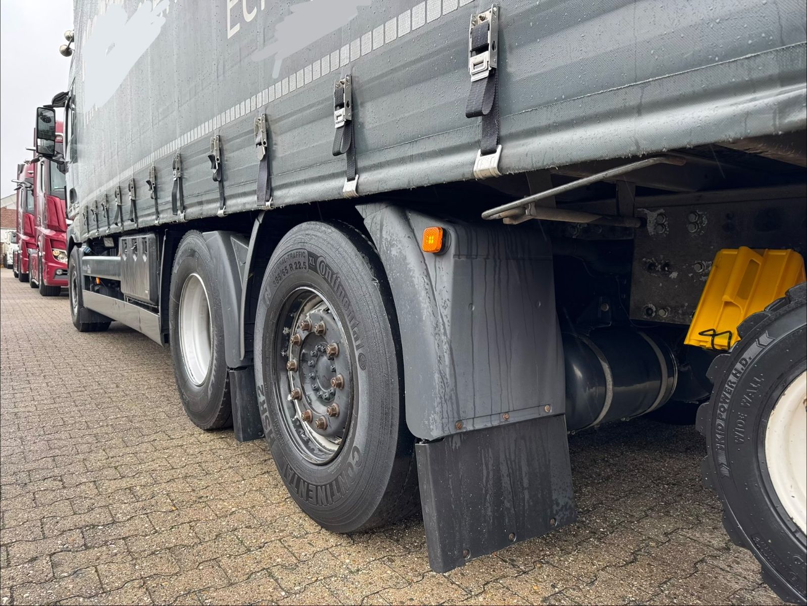 Fahrzeugabbildung MAN 26.470 XXL TGX  Mitnahmestapler Moffett M4 NX