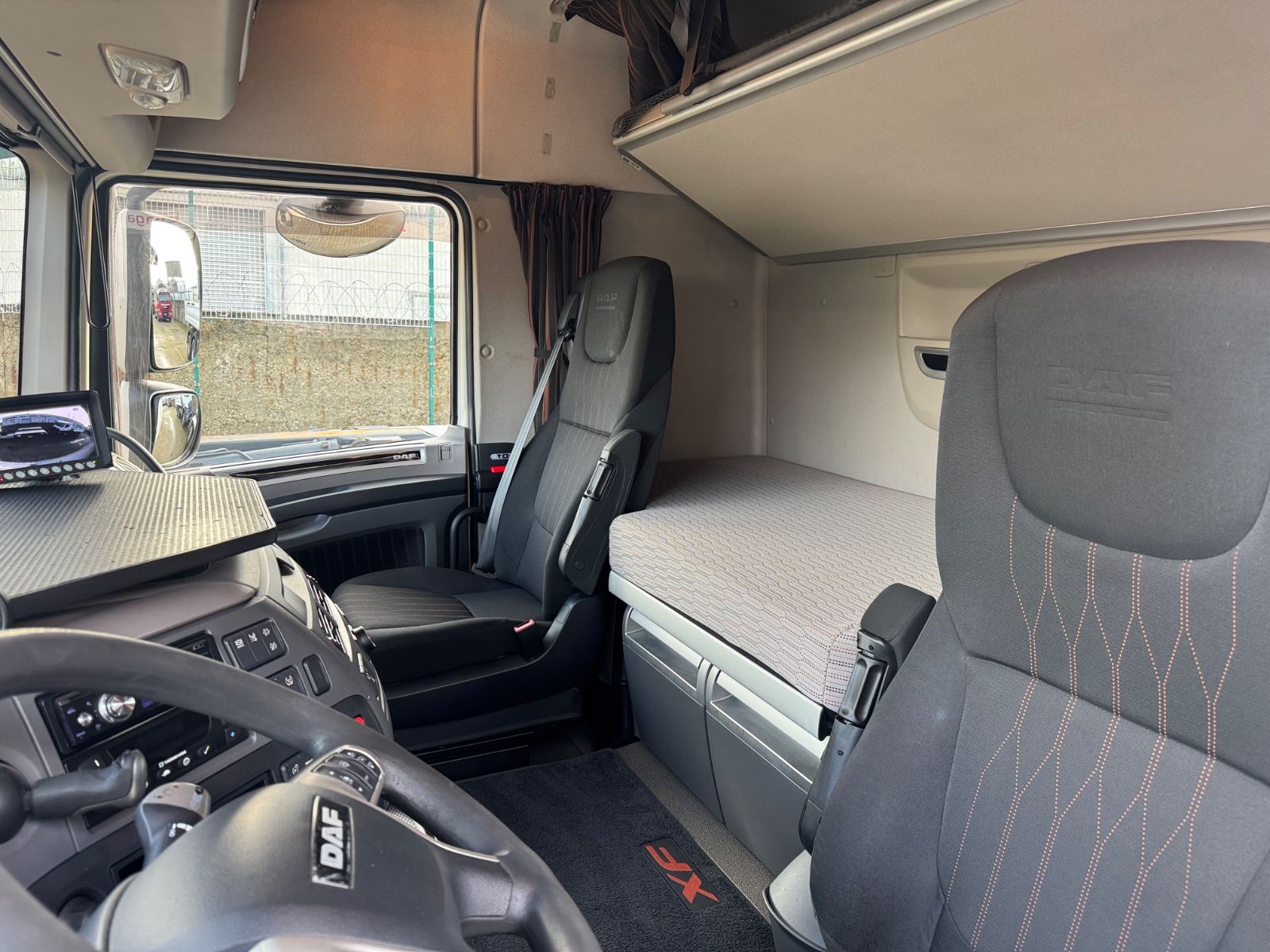 Fahrzeugabbildung DAF XF480  6x2 Kühlkoffer Thermoking LBW TOP