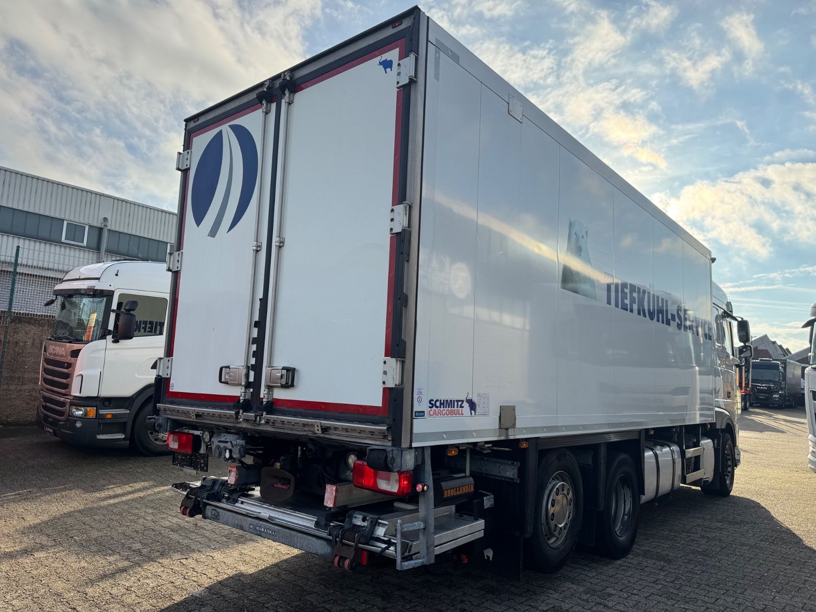 Fahrzeugabbildung DAF XF480  6x2 Kühlkoffer Thermoking LBW TOP