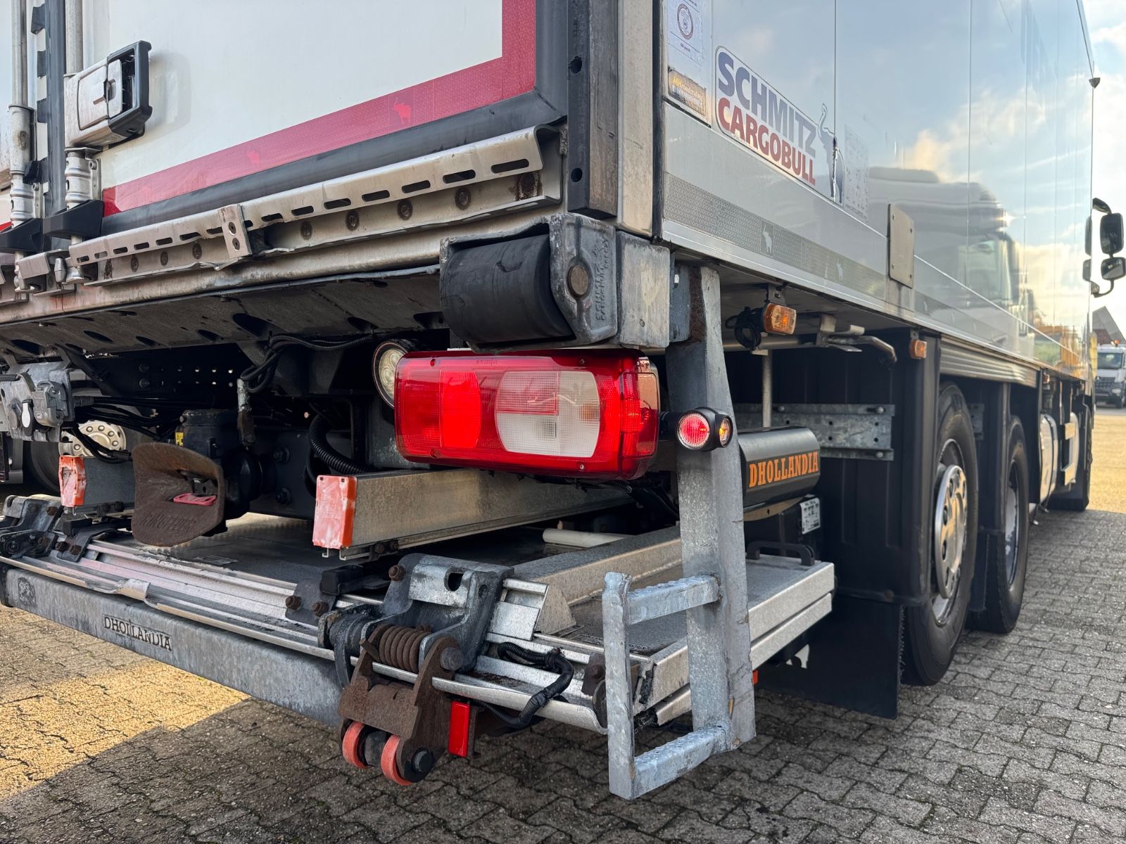 Fahrzeugabbildung DAF XF480  6x2 Kühlkoffer Thermoking LBW TOP